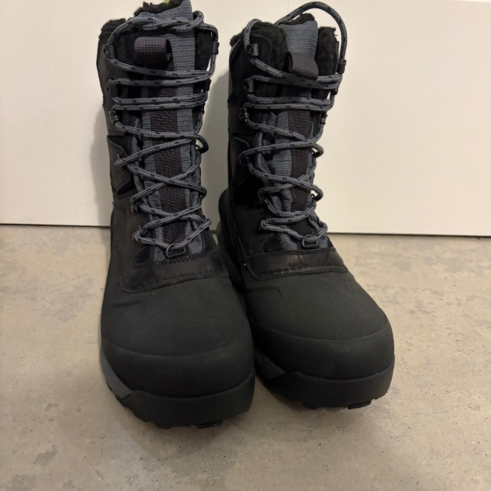 The North Face Chilkat women's winter boots